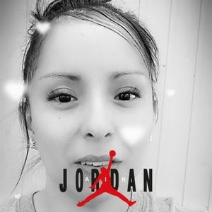 Meet your Posher, Monique